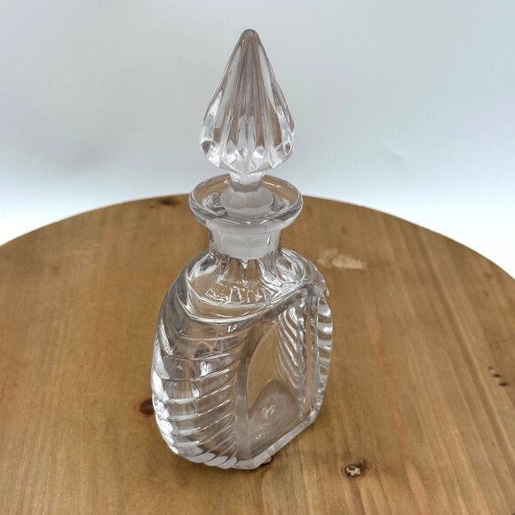 Vintage Glass Decanter With Ridged Design & Pointed Stopper For Spirits Or Decor - Picture 4 of 12